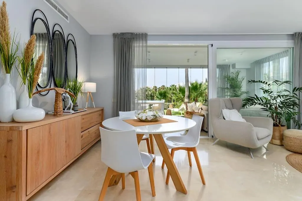Modern Apt In Alcazaba Lagoon Εστεπόνα 0*,  Ισπανία