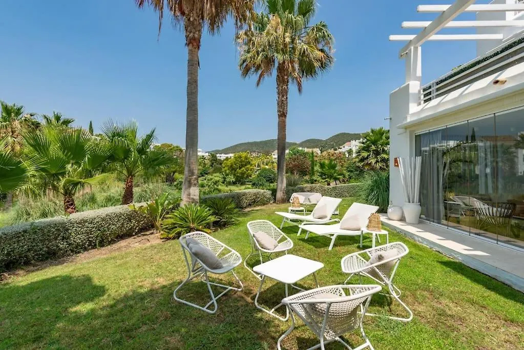 Modern Apt In Alcazaba Lagoon Εστεπόνα 0*,
