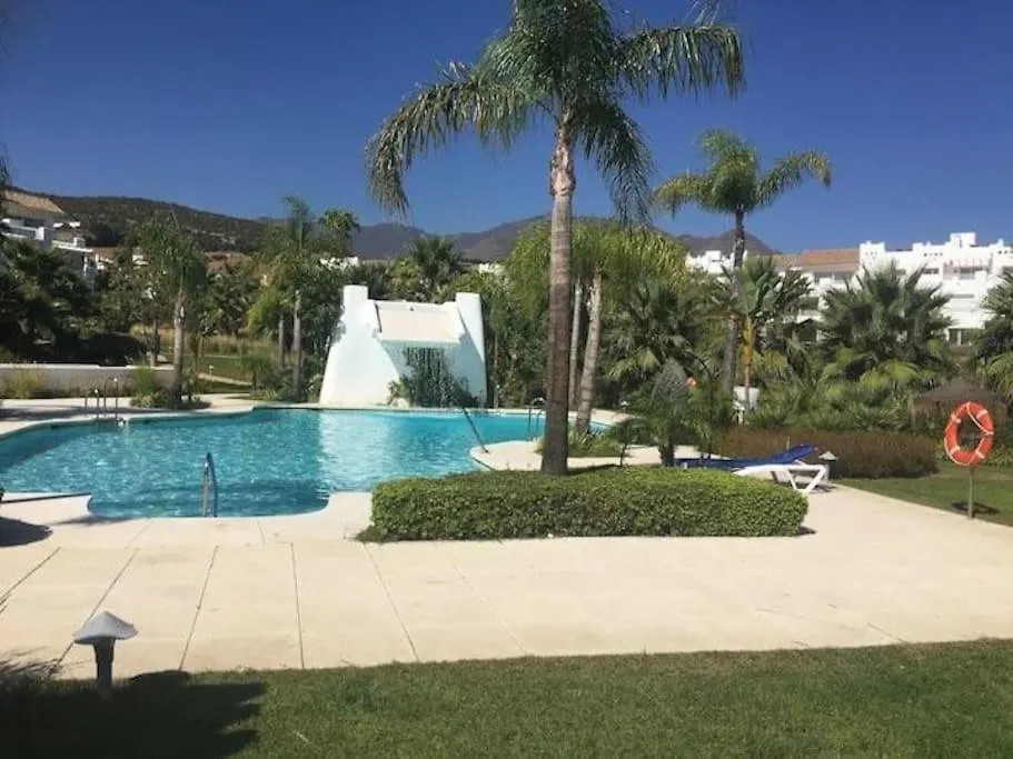 Modern Apt In Alcazaba Lagoon Εστεπόνα
