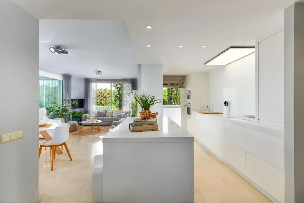 Modern Apt In Alcazaba Lagoon Εστεπόνα 0*,  Ισπανία