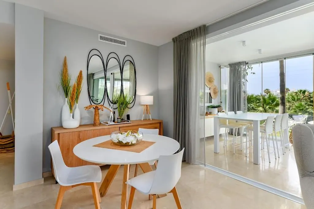 Modern Apt In Alcazaba Lagoon Εστεπόνα Ισπανία